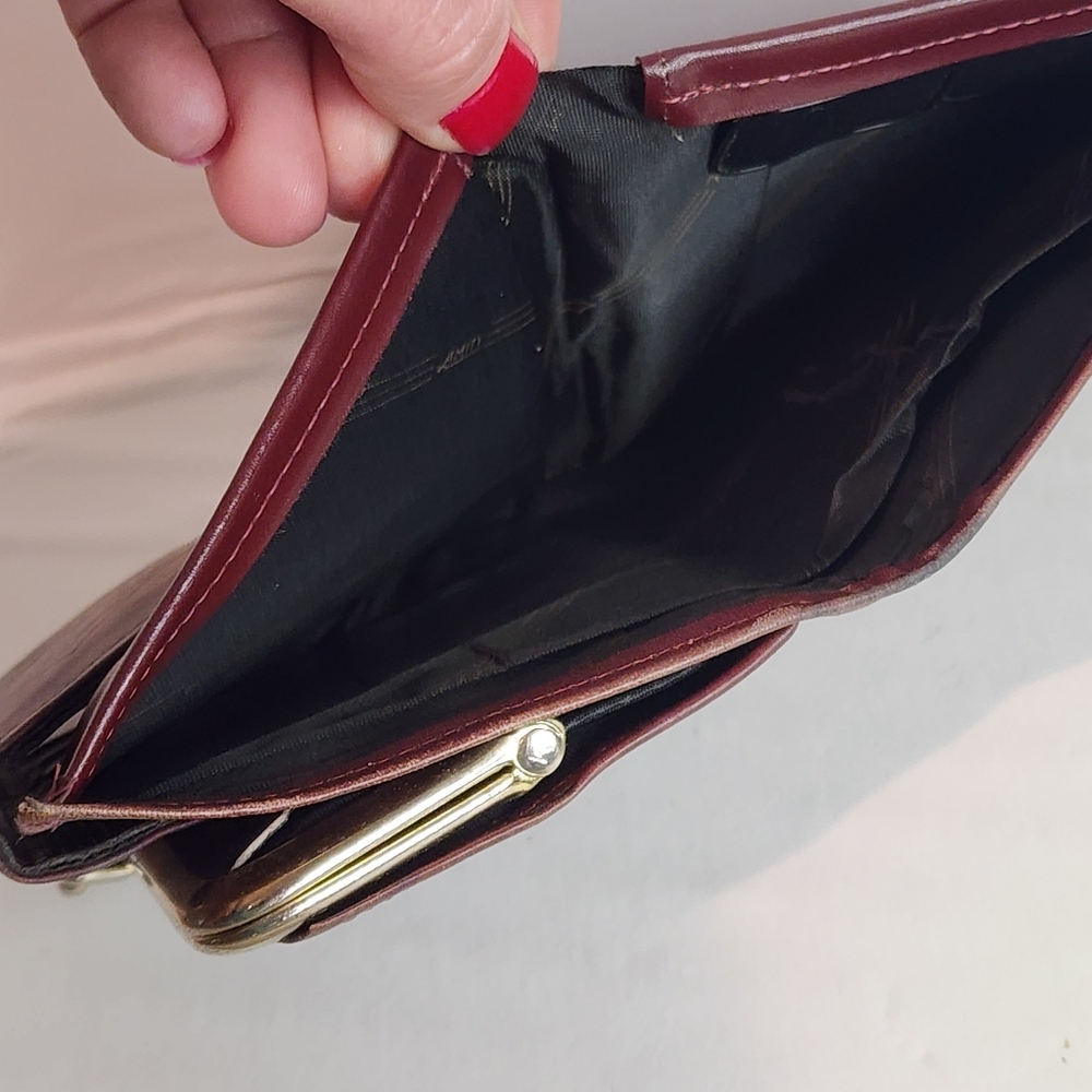 Vintage 1970's Amity Cowhide Woman’s Billfold Wallet Oxblood Red Brown Leather - Picture 8 of 10